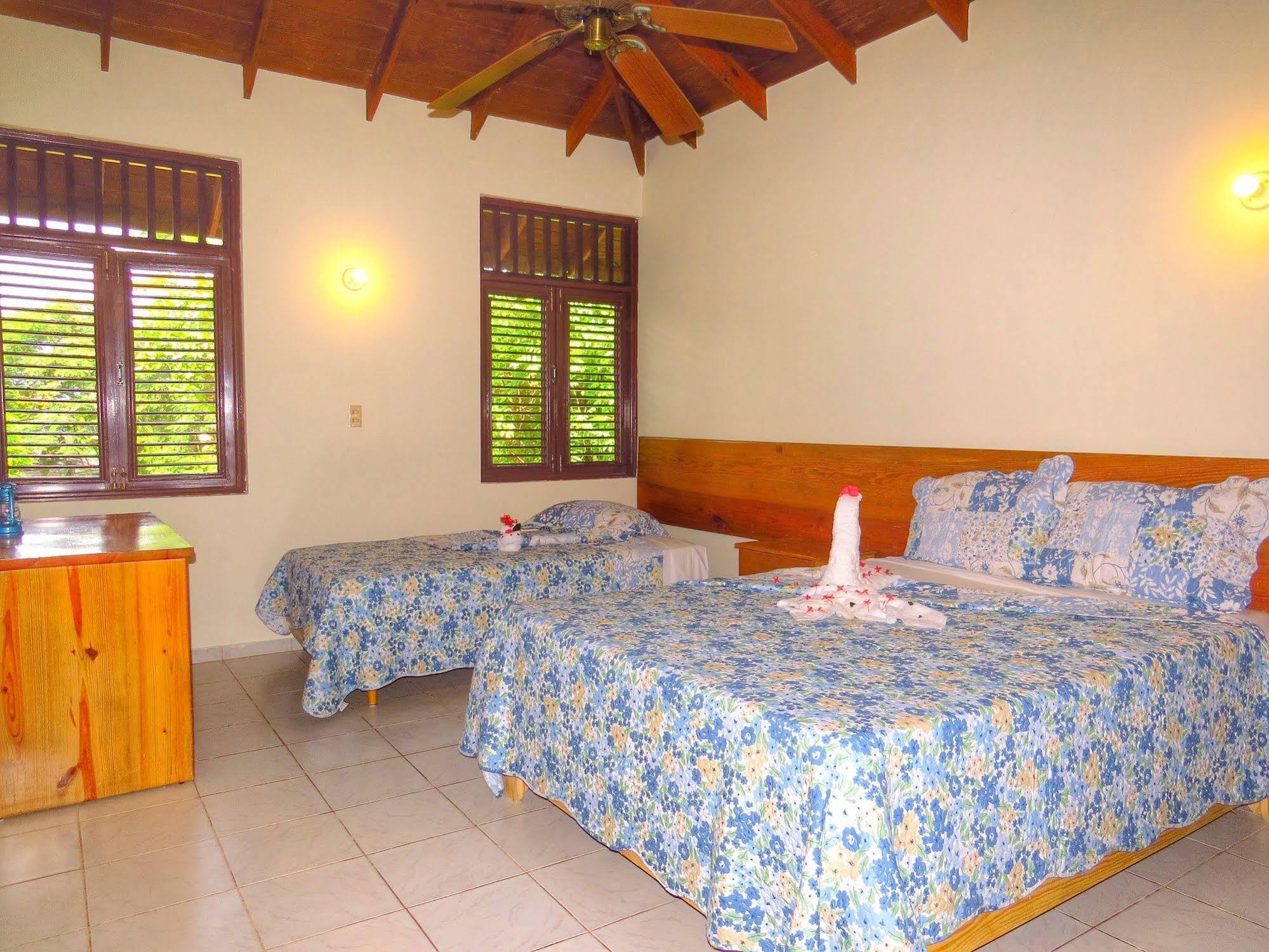 El Pelicano Apart-Hotel Las Galeras Eksteriør billede